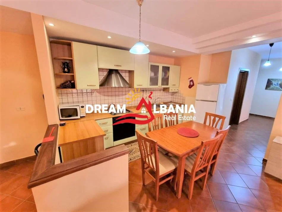 Tirane, jepet me qera apartament 2+1 , 110 m² 600 € (Bulevardin Zogu I)