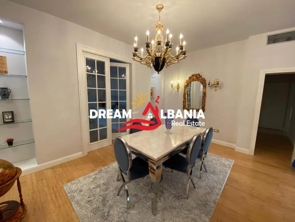 Tirane, jepet me qera apartament 3+1 Kati 2, 209 m² 2.500 € (tek “Joy Rezidenc” prane TEG)