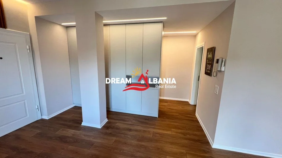 Tirane, jepet me qera apartament 2+1 Kati 2, 112 m² 550 € (ne Sauk ne afersi te Akademise se Policise)