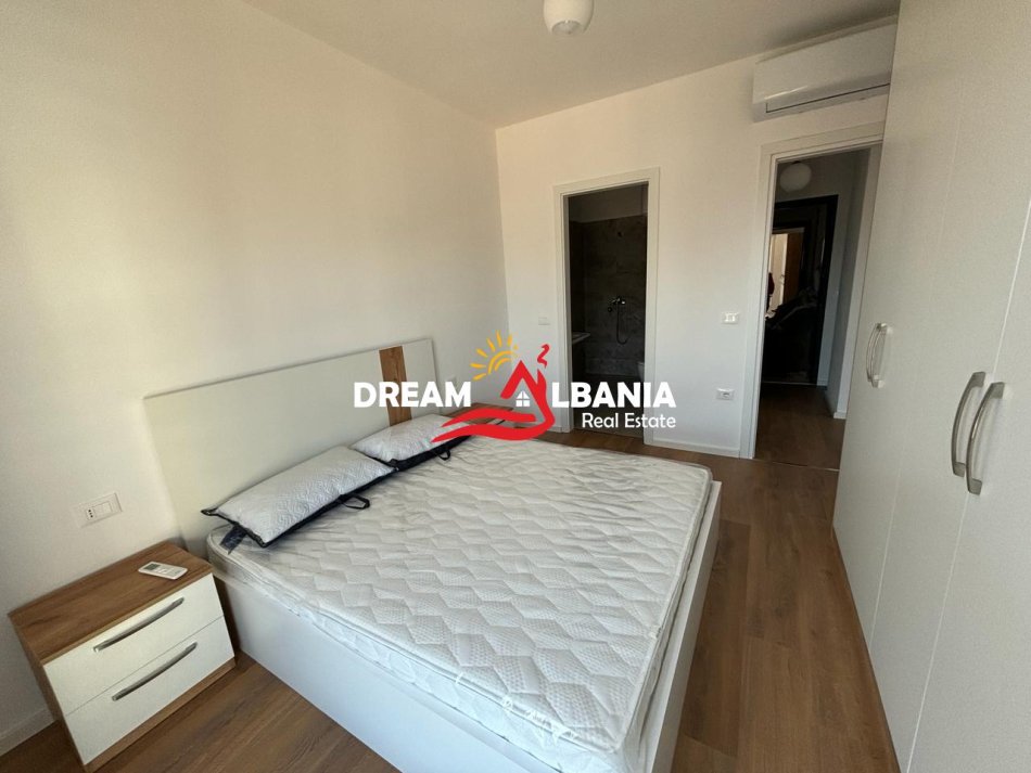 Tirane, jepet me qera apartament 2+1 , 112 m² 750 € 