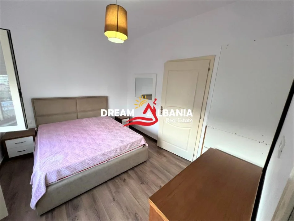 Tirane, jap me qera apartament 2+1 , 120 m² 750 € (tek Kopshti Botanik ne afersi te Green Market)