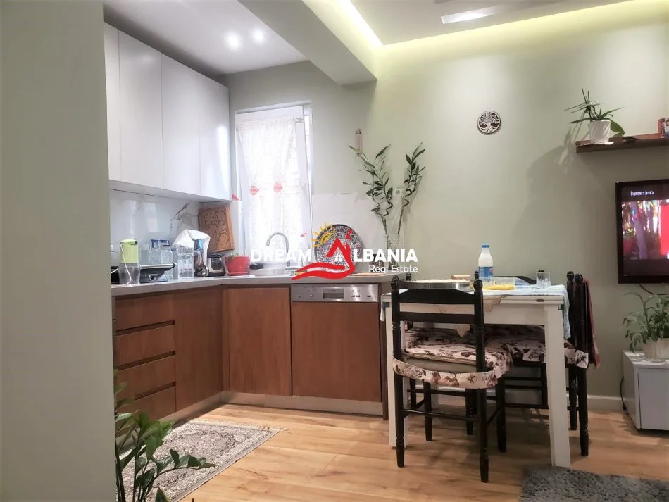 Tirane, shitet apartament 3+1 Kati 5, 89 m² 200.000 € (ne rrugen Budi prane Ambasades Amerikane)