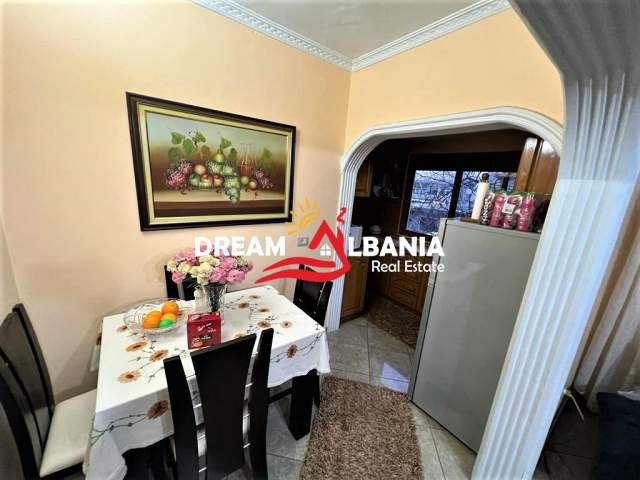 Tirane, shitet apartament 4+1+A+BLK Kati 2, 117 m² 135.000 Euro (Laprake prane Spitalit Amerikan)