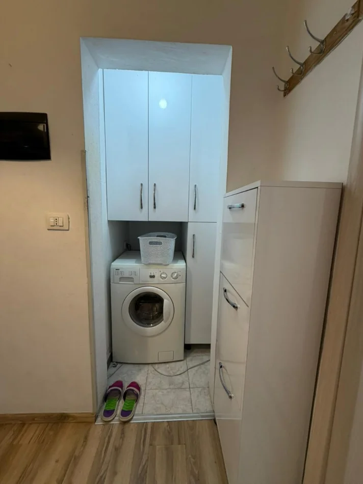 Shqiperi, jepet me qera apartament 2+1 Kati 2, 62 m² 650 € 