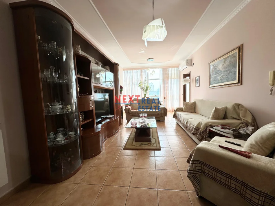 Vlore, shitet apartament Kati 6, 140 m² 180.000 € (BULEVARDI VLORE SKELE)