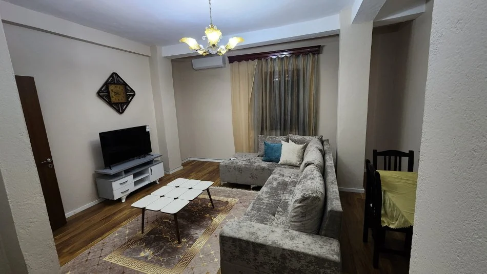 Tirane, jepet me qera apartament 2+1+Aneks Kati 4, 67 m² 650 € (Myslym Shyri)