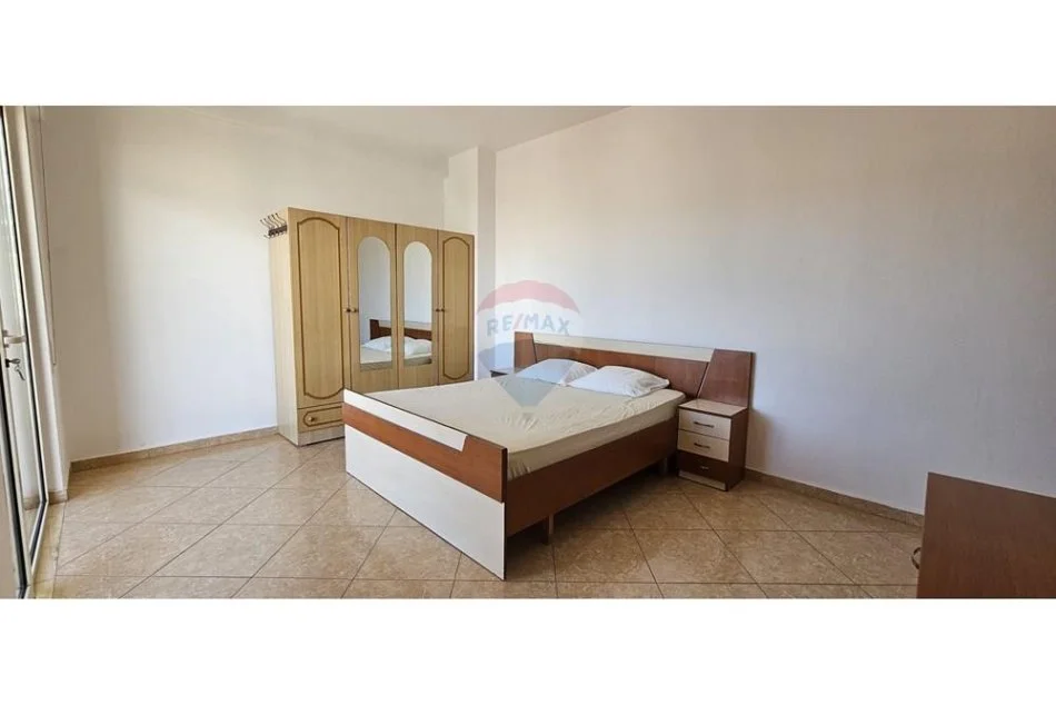 Tirane, jepet me qera apartament 2+1 Kati 4, 115 m² 600 € (Don Bosko)