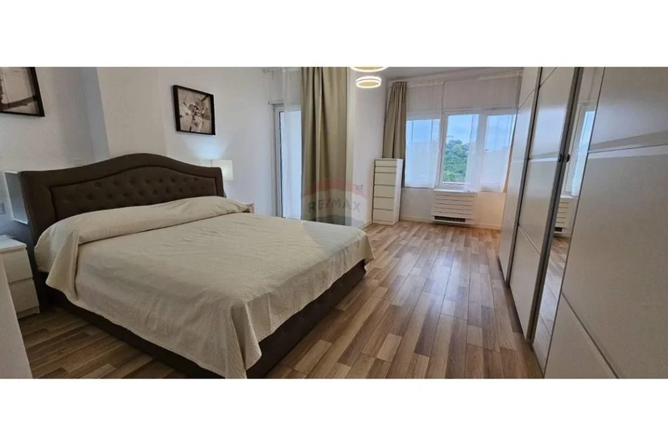 Tirane, jepet me qera apartament duplex Dublex Kati 0, 125 m² 750 € (Kodra e Diellit)