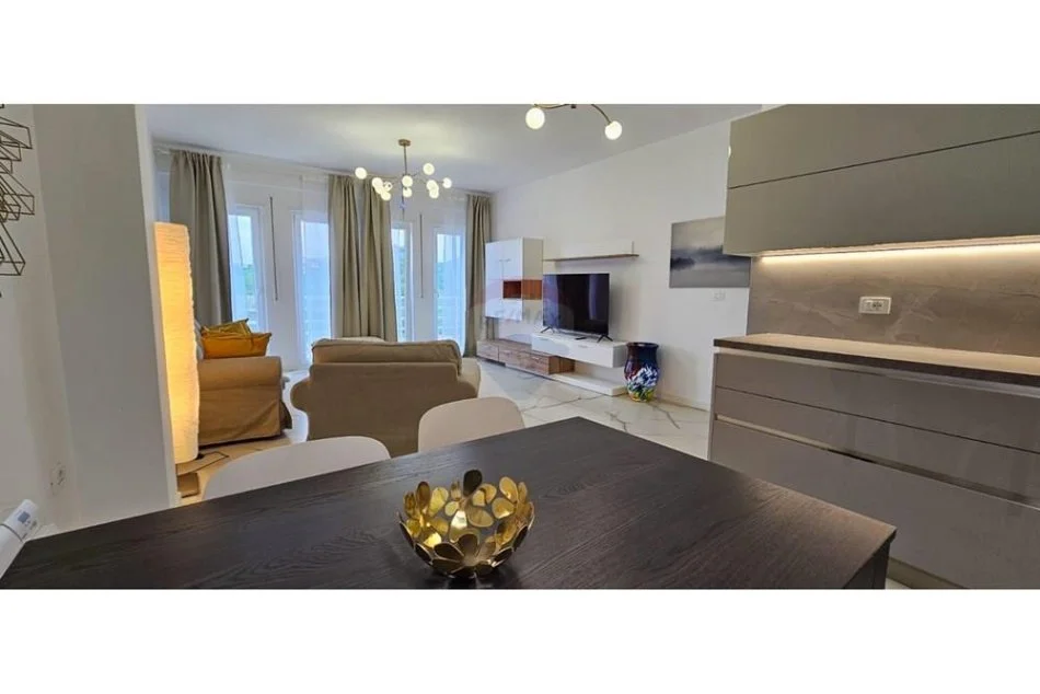 Tirane, jepet me qera apartament duplex Dublex Kati 0, 125 m² 750 € (Kodra e Diellit)