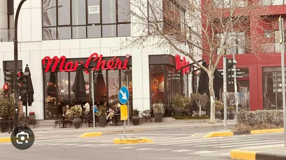 Tirane, jepet me qera apartament 2+1+Ballkon Kati 4, 100 m² 600 € 