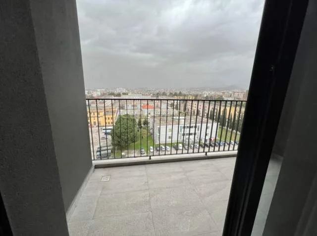 Tirane, jepet me qera apartament 1+1+BLK Kati 9, 67 m² 350 Euro (Rruga Kongresi i Manastirit Tirana, Albania)