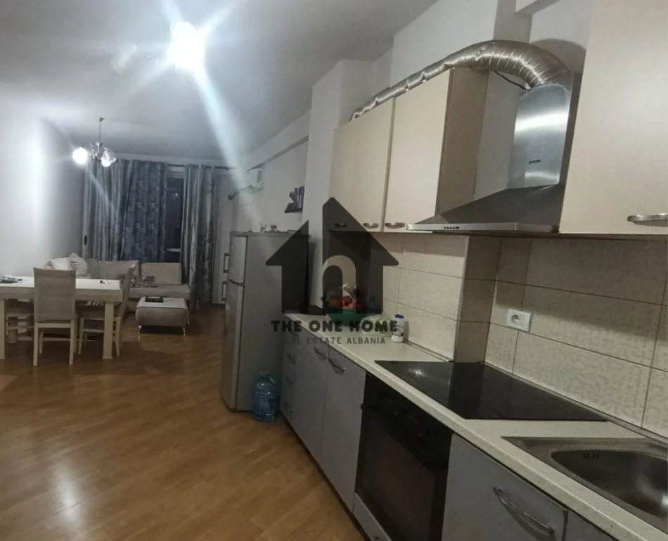 Tirane, shitet apartament 1+1+Ballkon Kati 3, 67 m² 94.000 € (Astir)