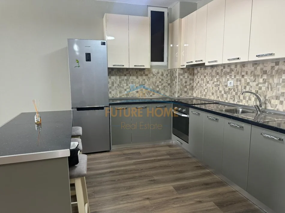Tirane, shitet apartament 1+1 Kati 5, 73 m² 120.000 € (UNAZA E RE , ASTIR)