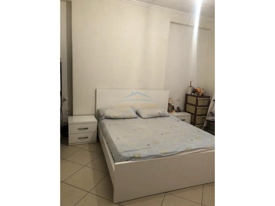 Tirane, jepet me qera apartament 2+1 Kati 6, 85 m² 500 € (ASTIR)
