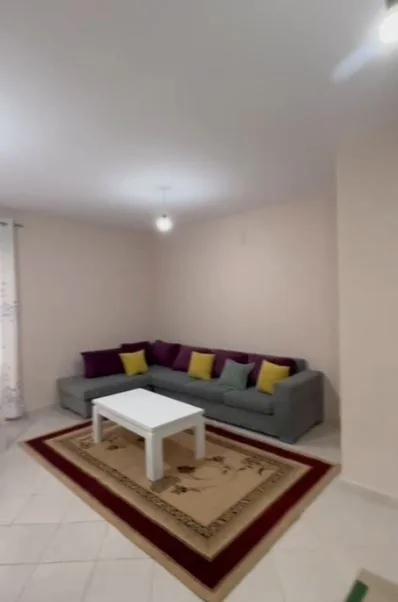 Jepet me qera apartament 1+1 në Astir 400 € (Astir)