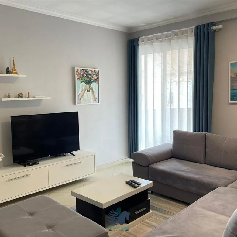 Tirane, jepet me qera apartament 2+1 Kati 8, 90 m² 450 € (Astir)