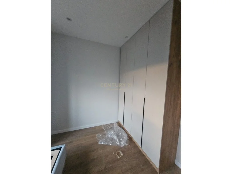 Tirane, shitet apartament 1+1 Kati 7, 60 m² 93.000 € 