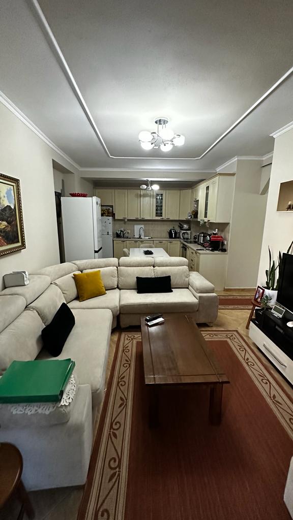 Tirane, shitet apartament 2+1+BLK 92 m² 110.000 Euro (Rruga Milto Sotir Gura)