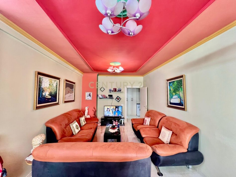 Tirane, jepet me qera apartament 1+1 Kati 5, 78 m² 400 € (astir)