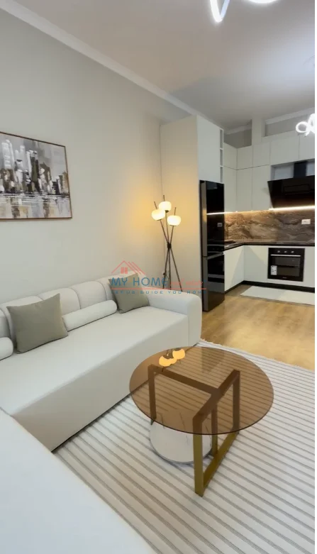 Tirane, jepet me qera apartament 2+1+Ballkon Kati 1, 110 m² 600 € (Vila L)