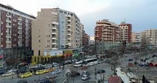 Tirane, jepet me qera ambjent biznesi Kati 0, 250 m² 7.500 € 