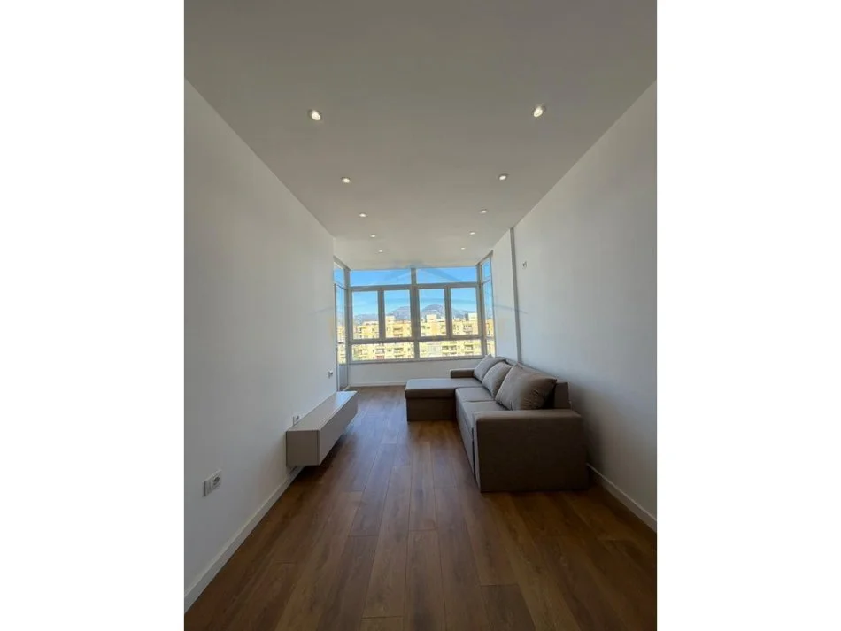 Tirane, shitet apartament 1+1 Kati 7, 64 m² 95.000 € (Unaza e re)