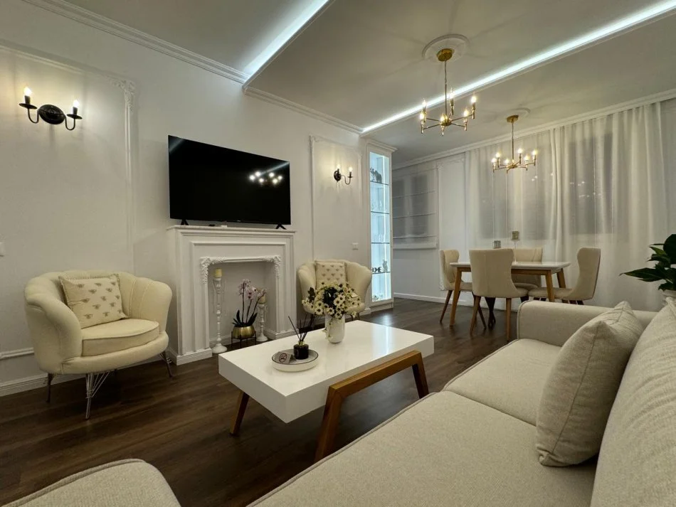 Tirane, jepet me qera apartament 1+1 Kati 9, 75 m² 550 € (ASTIR)