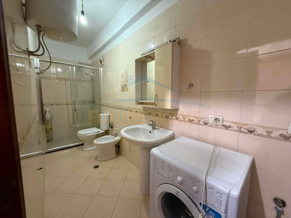 Tirane, jepet me qera apartament 2+1+2 Kati 7, 107 m² 550 € (ASTIR , Prane Viles L)