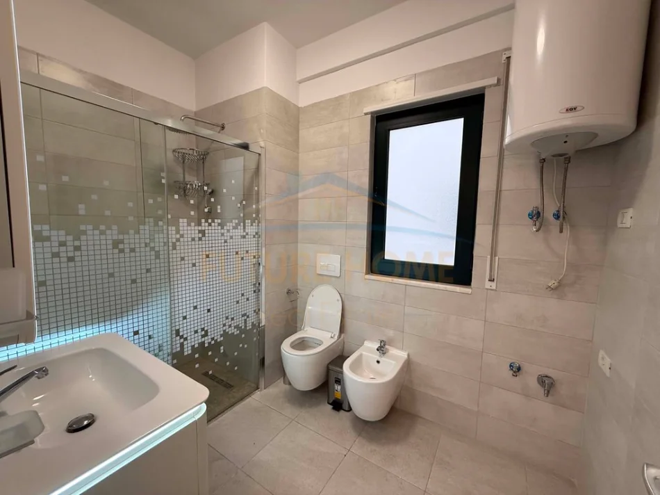 Tirane, jepet me qera apartament 2+1+2 Kati 2, 109 m² 700 € (GREEN CITY , Unaza e Re)