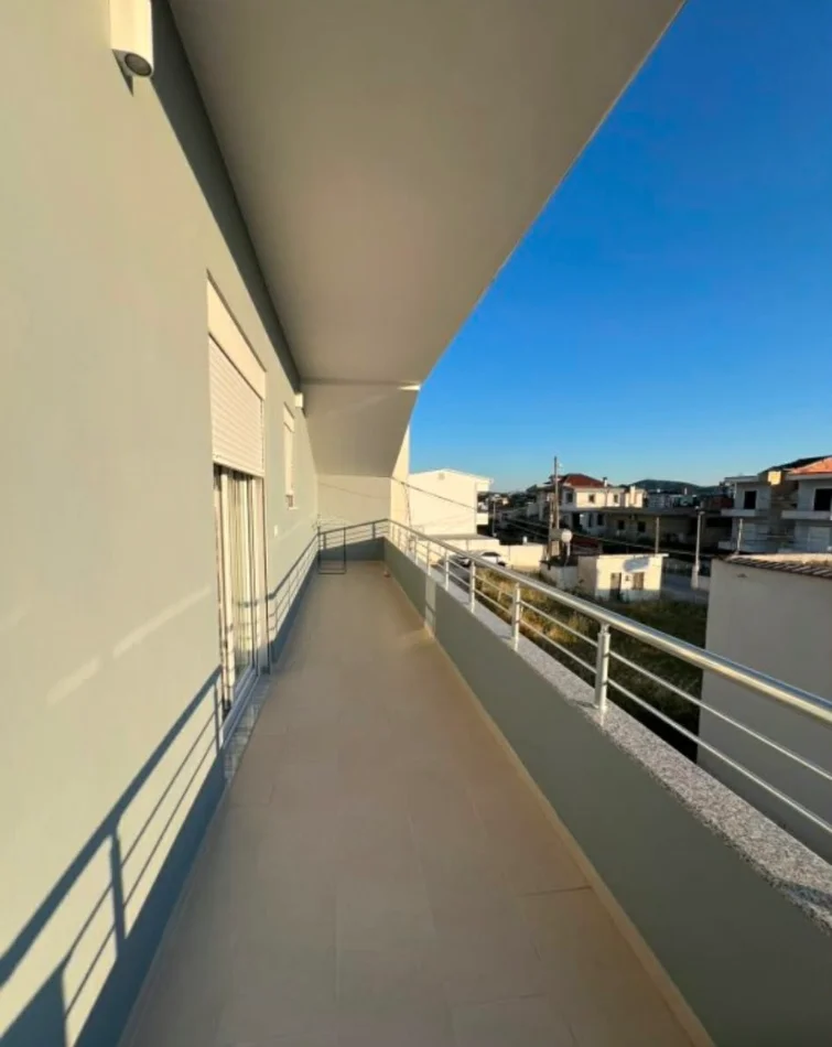 Shqiperi, jepet me qera apartament 2+1+Ballkon Kati 2, 120 m² 450 € (Rruga sanatoriumit)