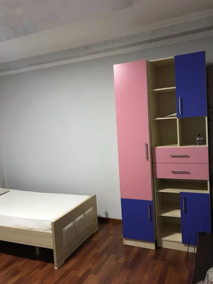 Tirane, jap me qera apartament 2+1+Aneks+Ballkon Kati 2, 120 m² 500 € (Rruga Irfan Tershana)