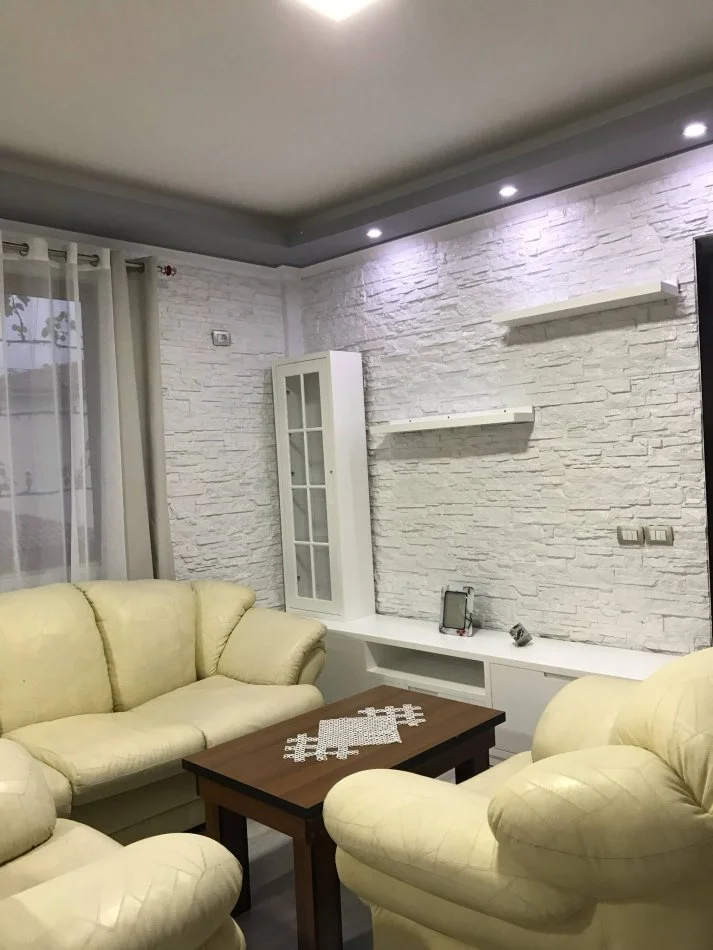 Tirane, jap me qera apartament 2+1+Aneks+Ballkon Kati 2, 120 m² 500 € (Rruga Irfan Tershana)