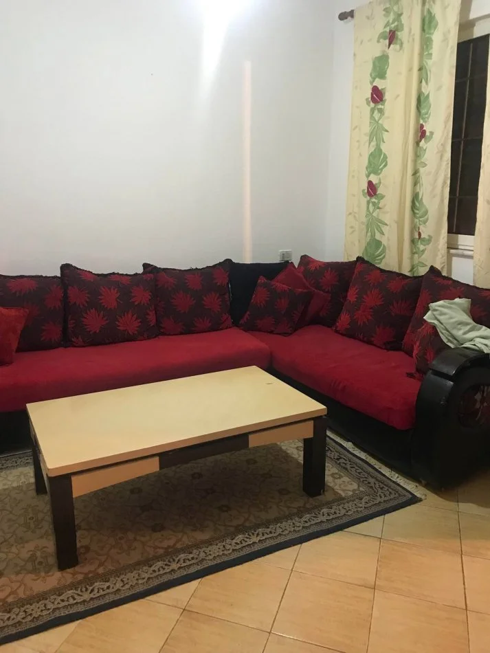 Jepet me qera shtepi 1+1+Ballkon 251 € (Rrua ram sadrija)