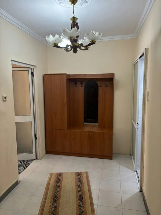 Tirane, jepet me qera apartament 1+1 Kati 3, 60 m² 410 € (Rruga''Kavajes")