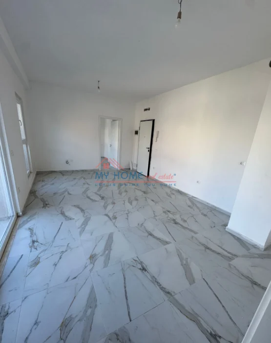 Tirane, jepet me qera zyre Kati 1, 70 m² 500 € (Rruga Dritan Hoxha)