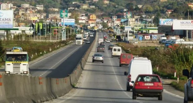 Tirane, shitet toke , 3.000 m² 200.000 € (autostrada tr-dr)