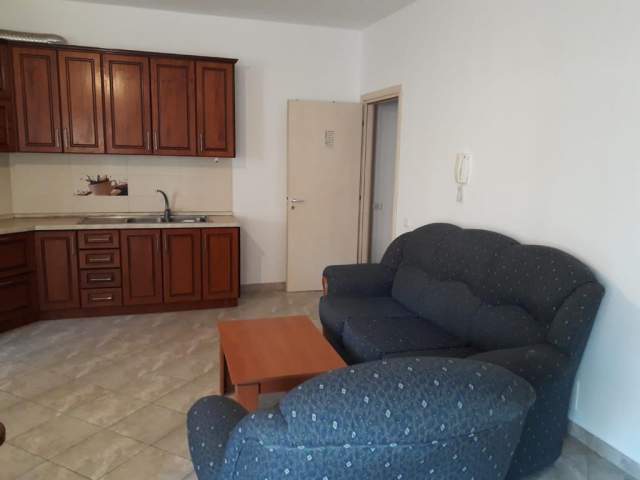 Tirane, jepet me qera Kati 2, 69 m² 370 Euro
