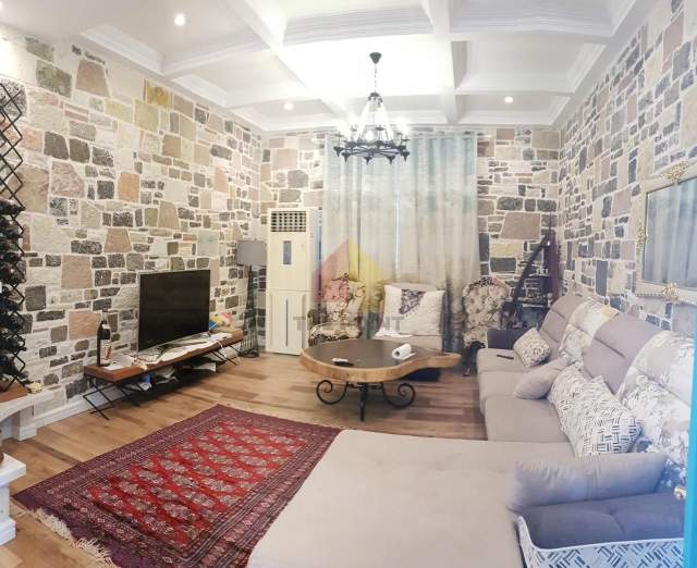 Tirane, shitet shtepi 1 Katshe Kati 0, 450 m² 310.000 Euro (Peze Helmes)