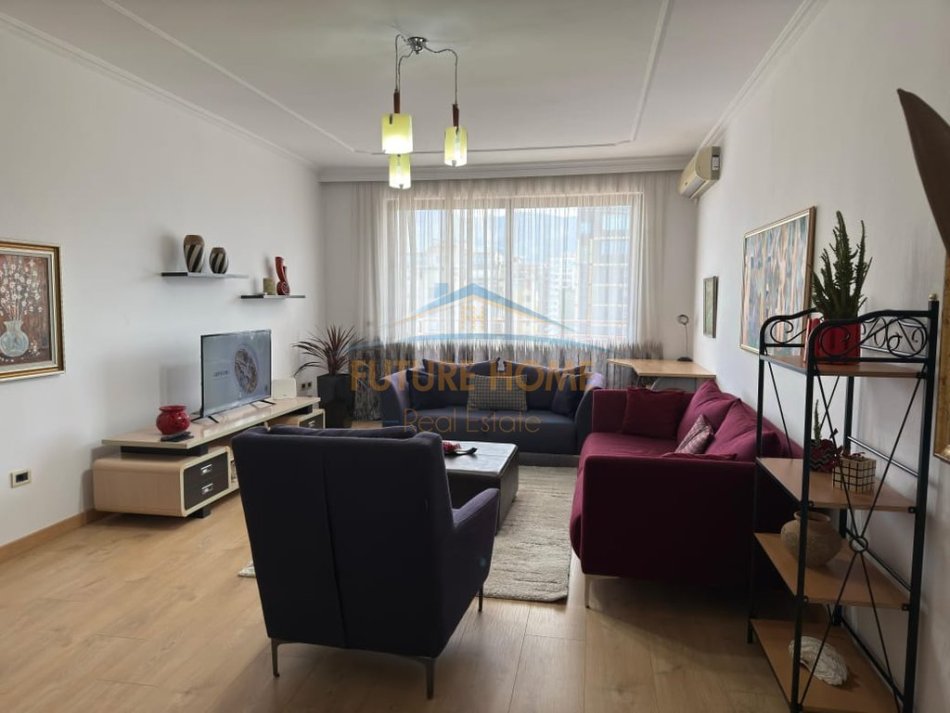 0683487469  Tirane, jepet me qera apartament 2+1+Ballkon Kati 8, 145 m² 800 € (Rruga Nikolla Tupe , Bllok)