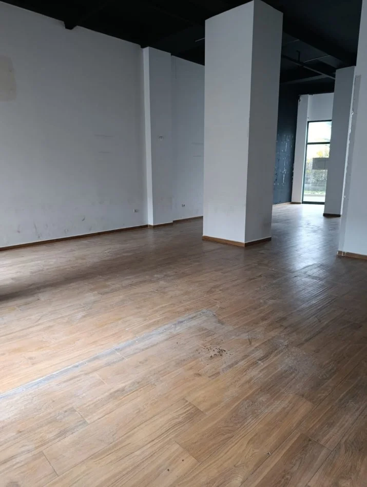 Tirane, jepet me qera apartament 1+1 Kati 0, 139 m² 1.500 € (astir kashar prane vila-L 2019)