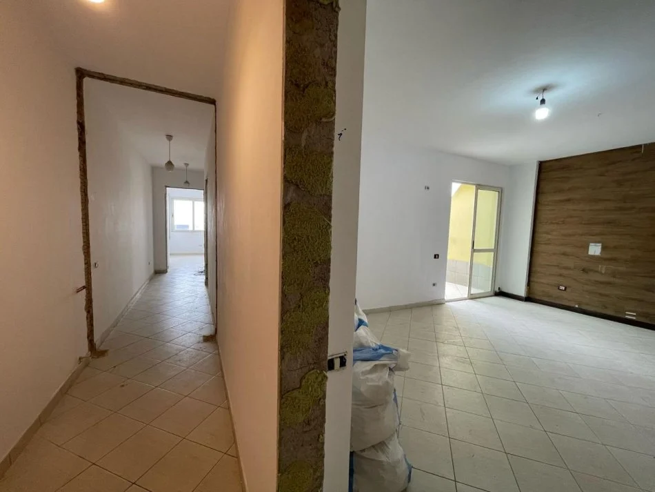 Tirane, shitet apartament 2+1+Ballkon Kati 11, 89 m² 174.000 € 