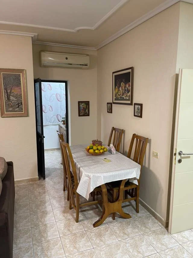 Tirane, shitet apartament Kati 5, 109 m² 155.000 Euro (Rruga e Kavajes)