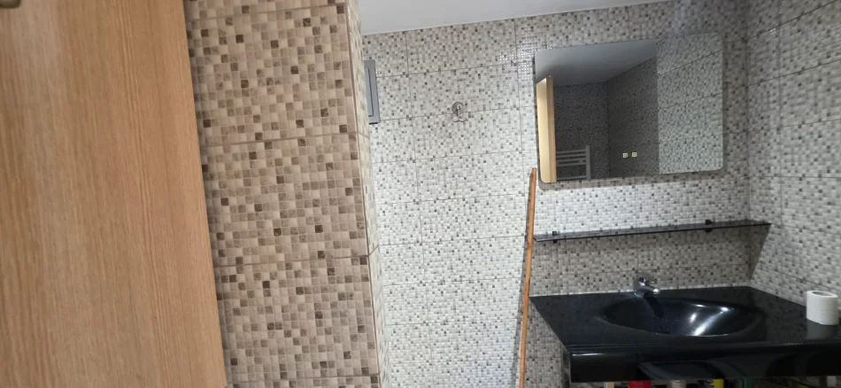 Tirane, jepet me qera apartament 1+1 Kati 2, 80 m² 550 € (Kodra e Diellit)
