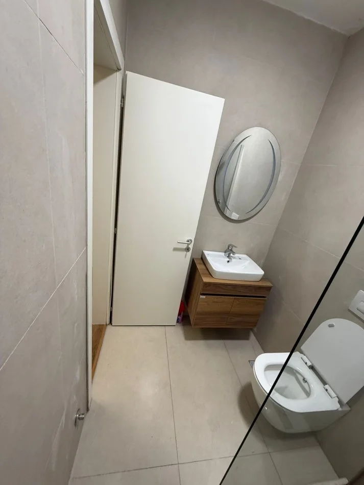 Durres, shitet apartament 1+1+Ballkon Kati 2, 74 m² 73.000 € 