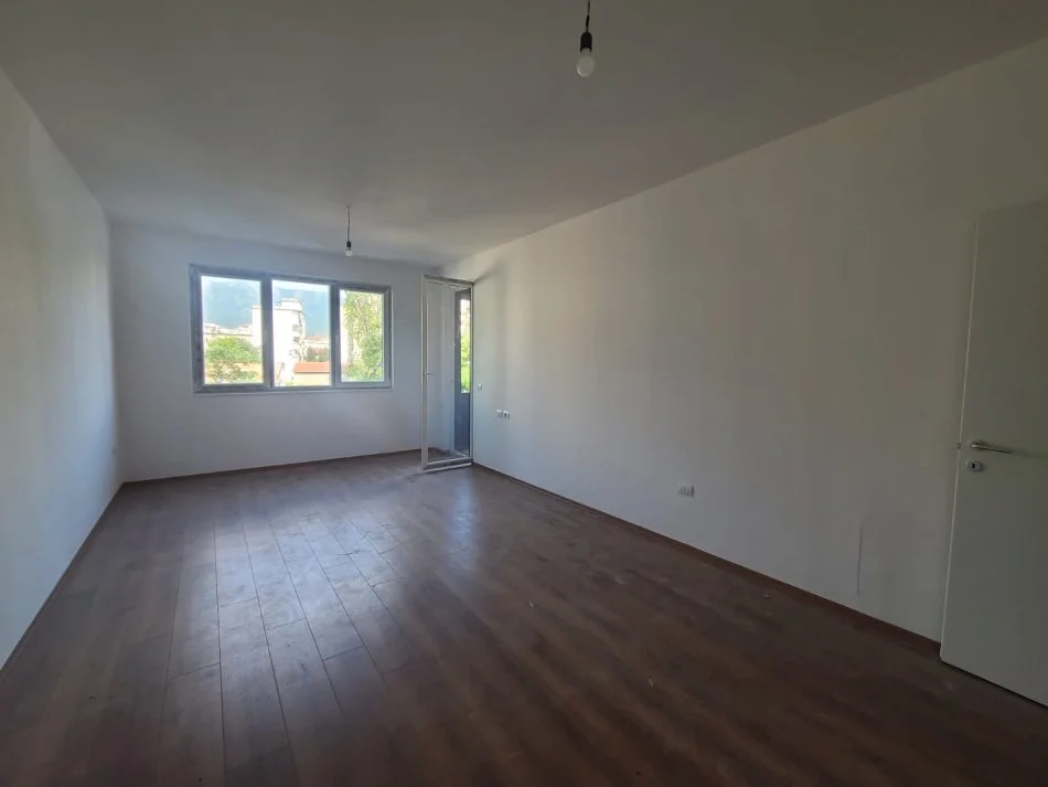 Tirane, shitet apartament 1+1+Ballkon Kati 3, 70 m² 173.500 € (Mbrapa Ambasades Amerikane)