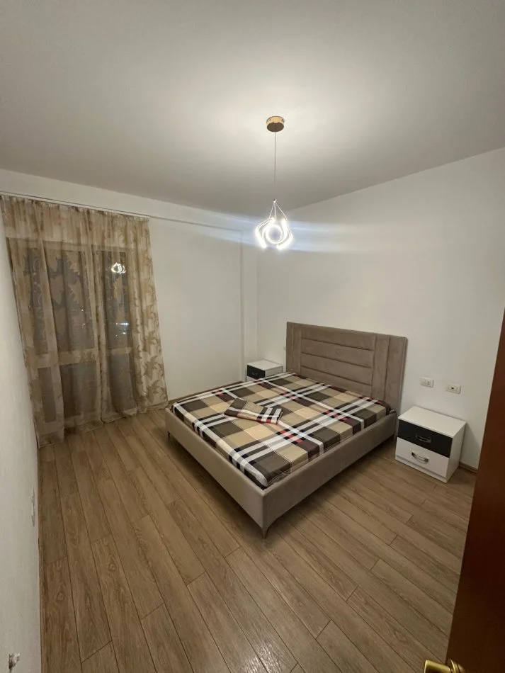 Tirane, jepet me qera apartament 2+1 Kati 6, 79 m² 550 € (Rruga don bosko)