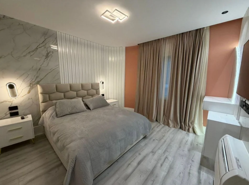 Tirane, jepet me qera apartament 2+1 Kati 6, 140 m² 2.300 € 