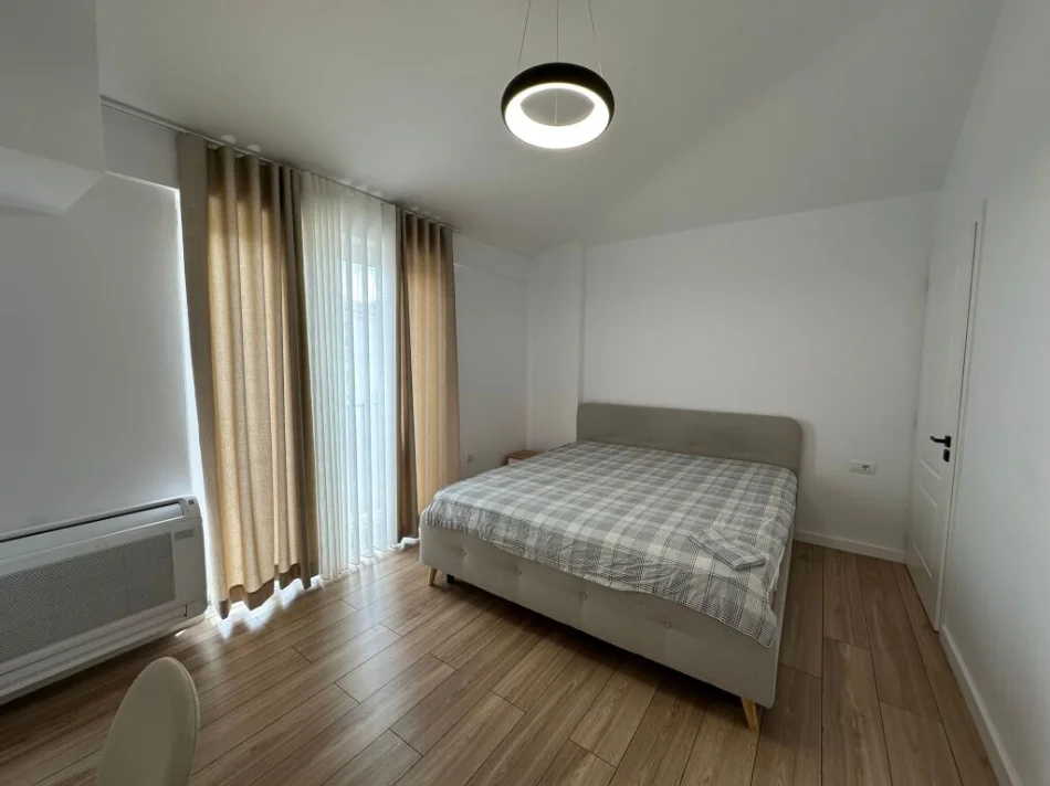 Tirane, jepet me qera Vile 3+1+Ballkon Kati 0, 230 m² 2.500 € (Vila Lule)