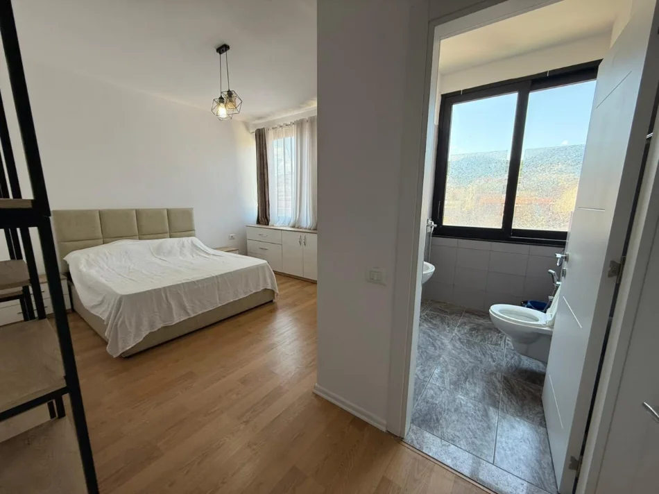 Tirane, shitet apartament 1+1/ + Garsionere Kati 9, 110 m² 180.000 € (Kristal Center)