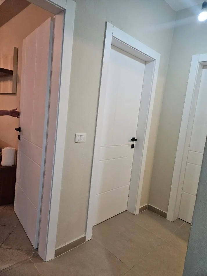 Tirane, jepet me qera apartament 1+1 , 94 m² 500 € (Don Bosko)